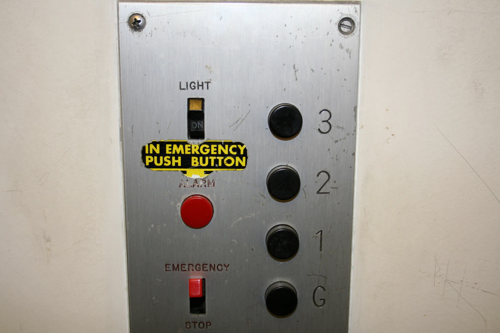 elevatorbob's Elevator Pictures Car Operating Panels Page 3