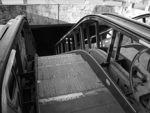  Escalators - Destruction 