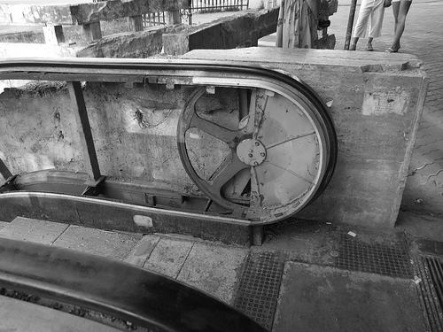  Escalators - Destruction 