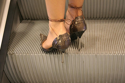  Escalator vs. Shoe 