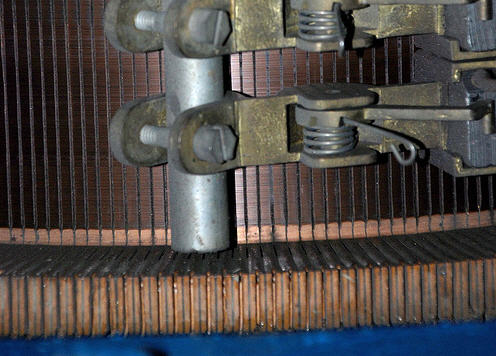  Gearless Traction Machine 