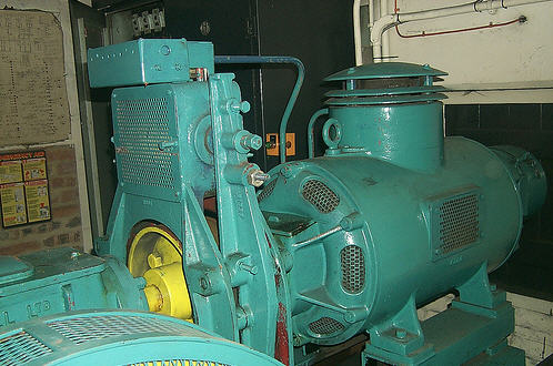  Geared Traction Machine 