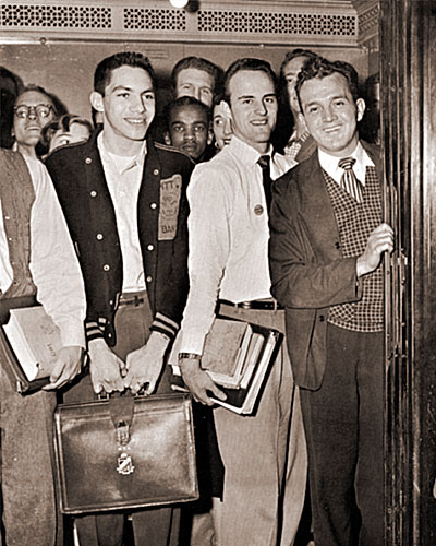 Elevator Passengers - Happy Elevator Passengers - Happy