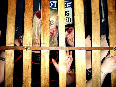  Elevator Passengers - Lovely 