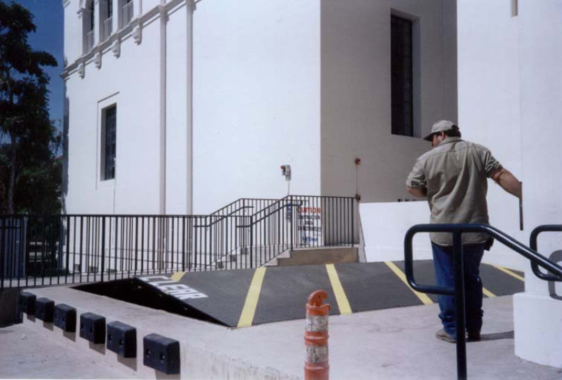  Sidewalk Elevator 