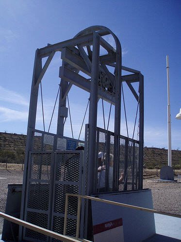  Sidewalk Elevator 